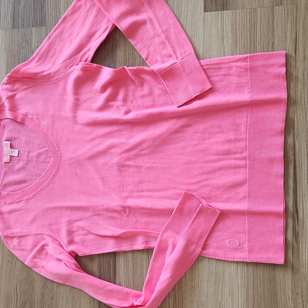 Lilly Pulitzer Elegant Pink V-Neck Sweater for Women - Picture 2 of 5